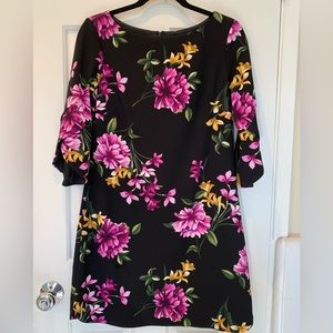 Vince Camuto floral a-line dress with 3/4 tulip sleeves - size 6